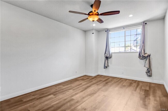 Building Photo - 24621 Vista Cerritos