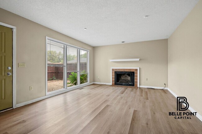 Foto del interior - Rustic Woods Townhomes