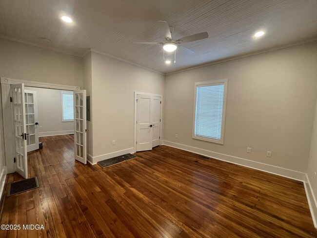 Foto del edificio - 1015 Calhoun St