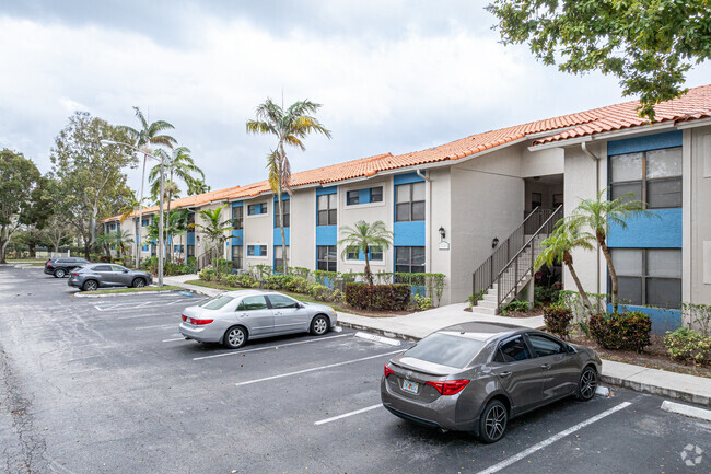 Additional Building View - Palm Beach Place