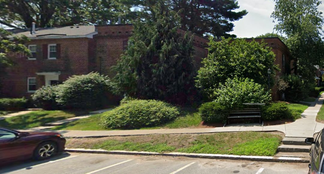 70 Gerry Rd Unit 2LRG, Chestnut Hill, MA 02467 Condo for Rent in