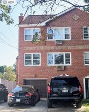 Building Photo - 45-19 Marathon Pkwy