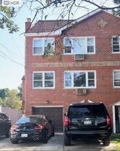 Building Photo - 45-19 Marathon Pkwy