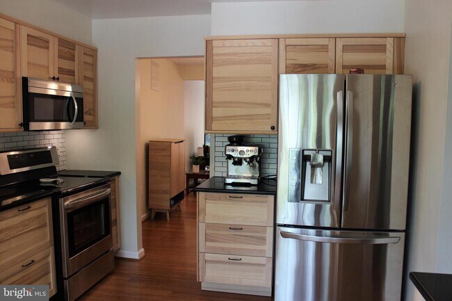 Foto del edificio - 7438 Chummley Ct