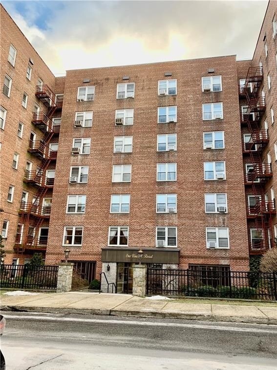 1 Vincent Rd Unit 4B, Yonkers, NY 10708 Condo for Rent in Yonkers, NY