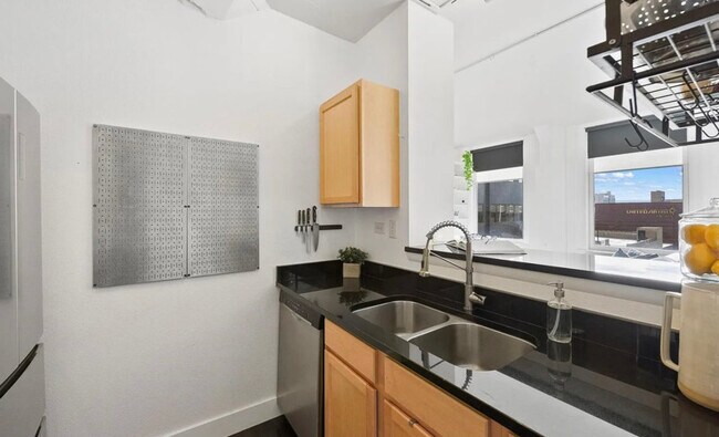 Foto del edificio - 444 17th St