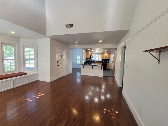 Foto del edificio - 437 Enslen Park Ct