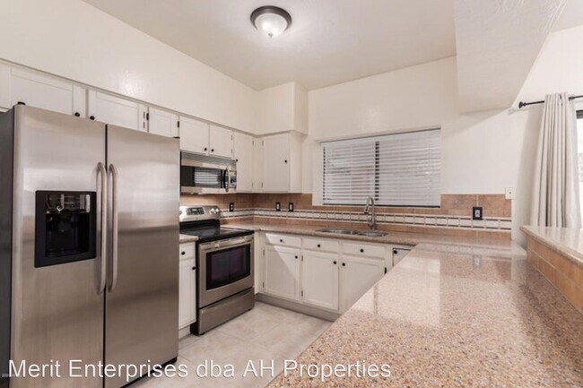 Foto del edificio - 3 br, 2.5 bath House - 1333 N BRITTANY LN