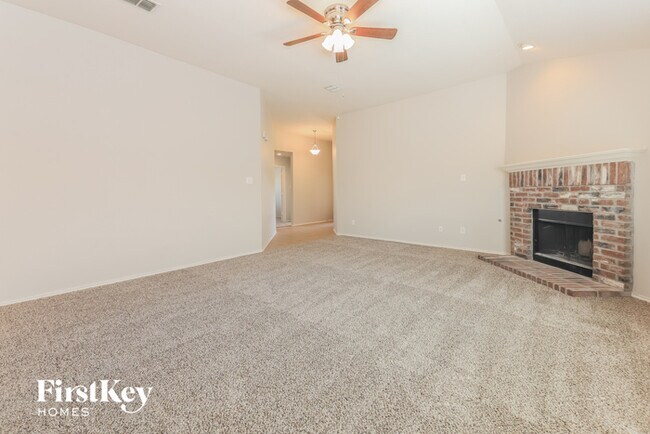 Foto del edificio - 2064 Fairview Dr