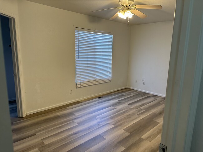 Dormitorio principal - 4920 E 100th Dr