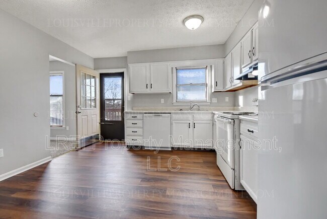 Building Photo - 3801 Alameter Dr