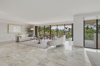 Building Photo - 2 Grove Isle Dr