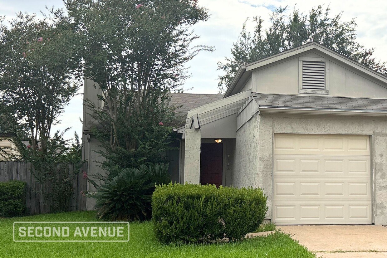 Foto principal - 7610 Alcomita Dr
