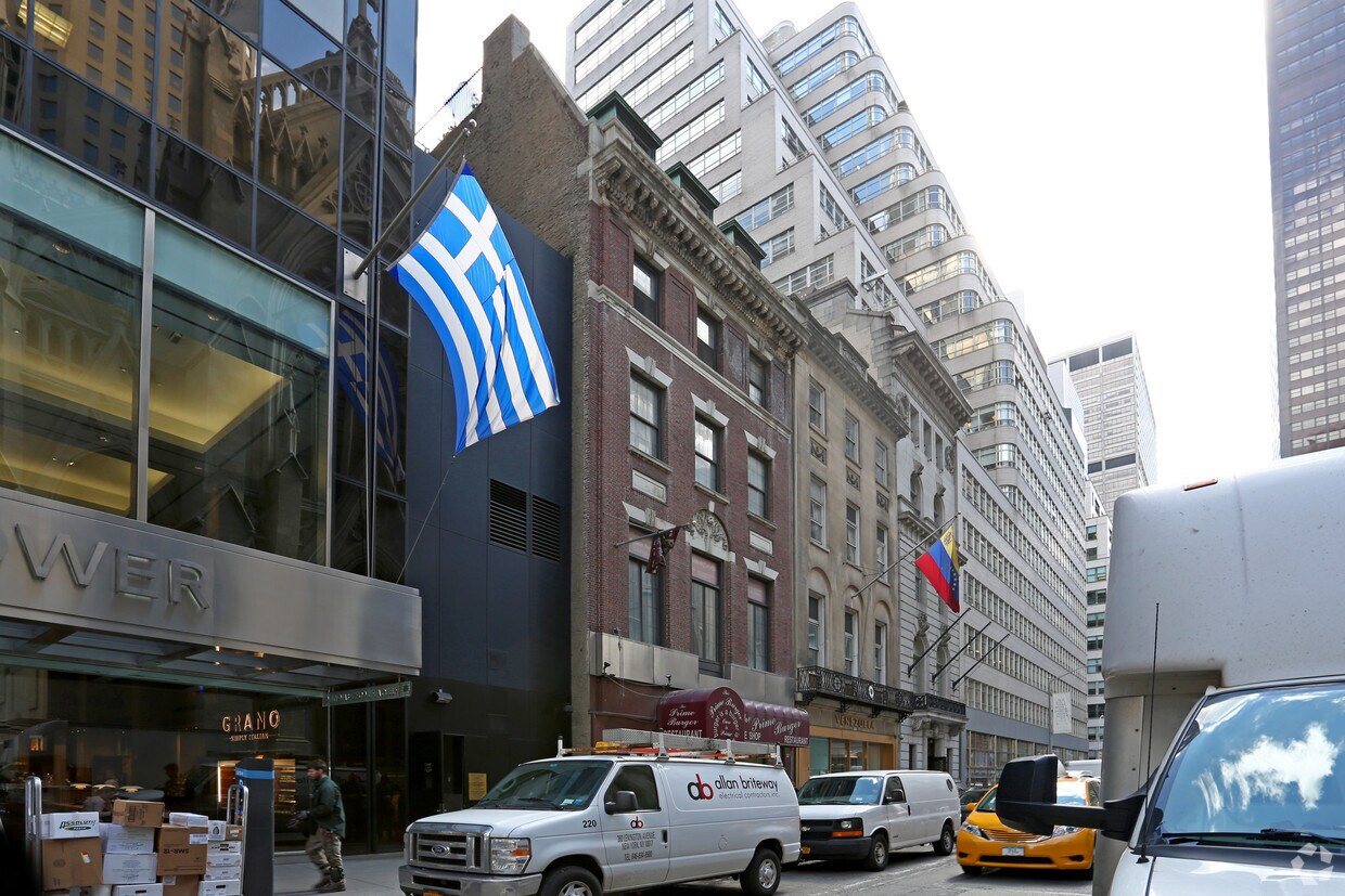 Foto principal - 5 E 51st St