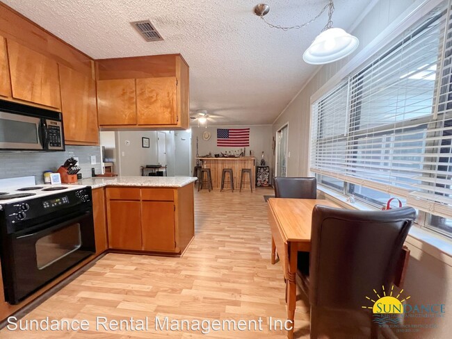 Building Photo - 2 br, 2 bath House - 6 Regency Park Drive