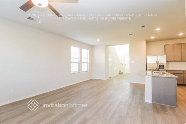 Building Photo - 5707 Daphne Dr