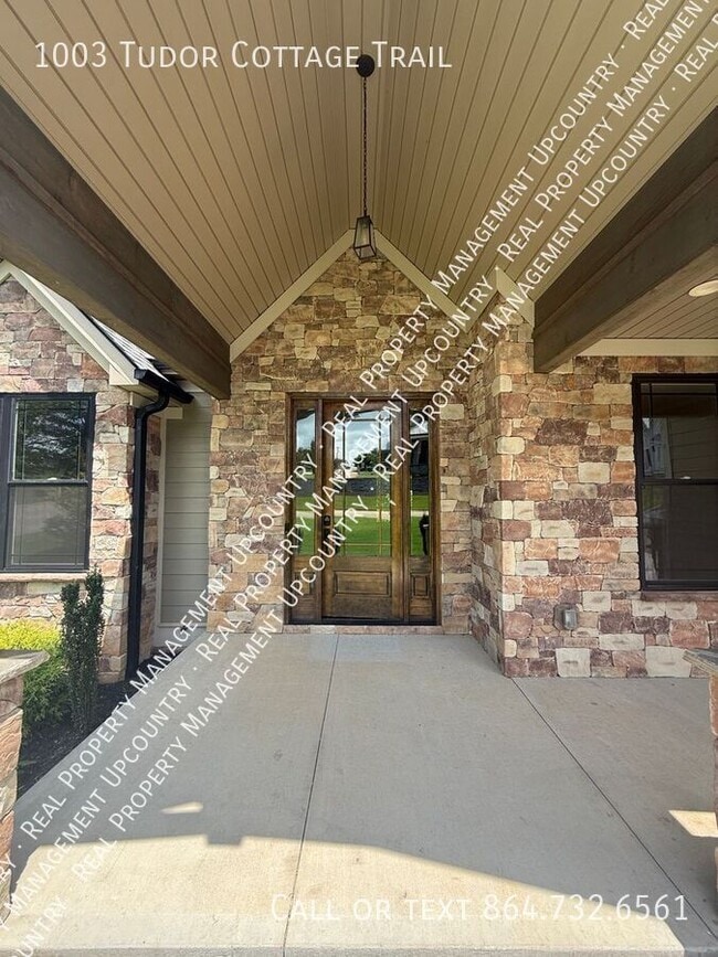 Building Photo - 1003 Tudor Cottage Tr