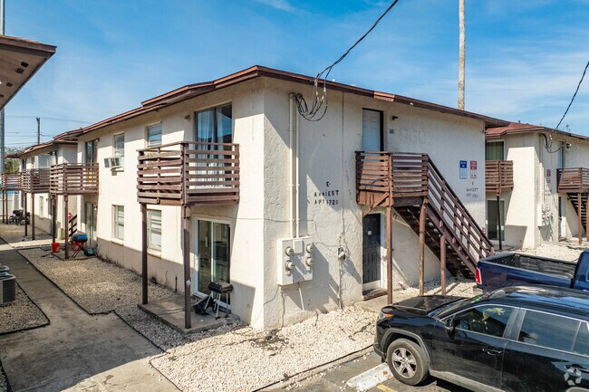 Foto del edificio - Annie Apartments