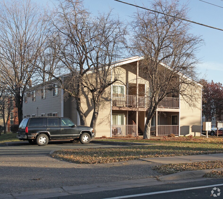 Building Photo - Cedar 8 Apartments