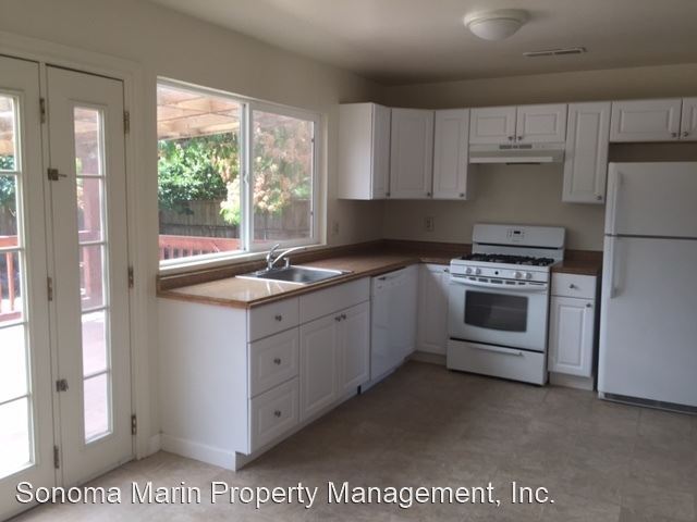 Foto principal - 6 br, 2 bath House - 8647 Lords Manor Way