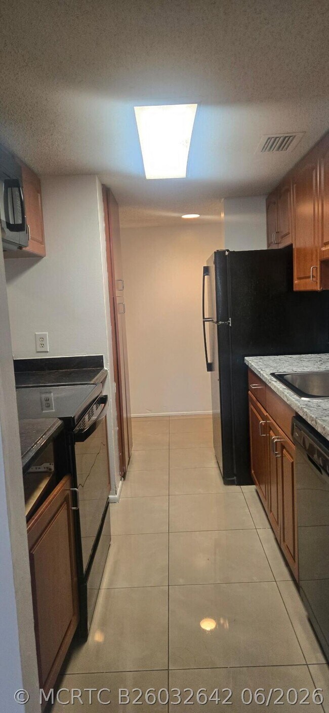 Foto del edificio - 4441 W McNab Rd