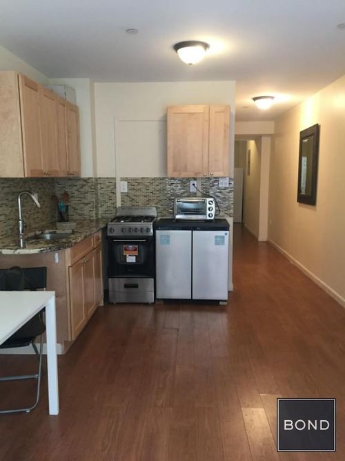 Foto del edificio - 423 E 117th St