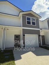 Building Photo - 710-E Giese Ln