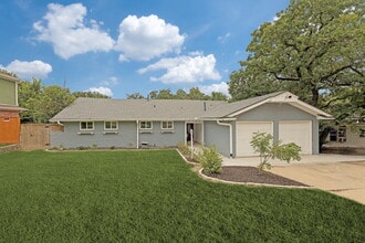 Building Photo - 5786 Rockhill Rd