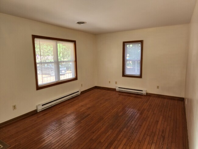 living room - 4575 Pheasant Dr