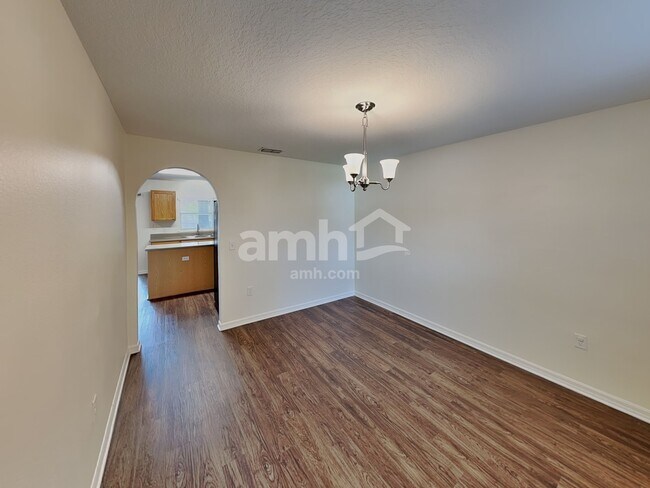 Foto del edificio - 209 King Arthur Ct