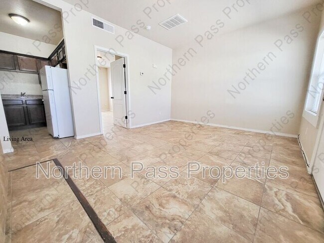 Foto del edificio - 1100 Cedar St