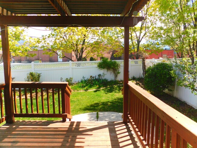 Foto del edificio - 679 E Villager Ln