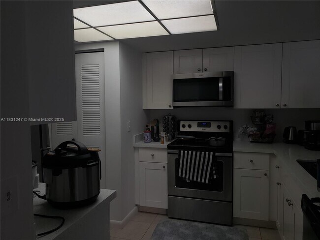 Foto del edificio - 9288 W Atlantic Blvd