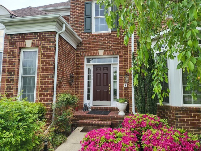 Foto del edificio - 25580 Fishers Hill Ct