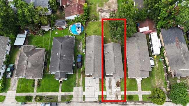 Building Photo - 6723 Avenue Q
