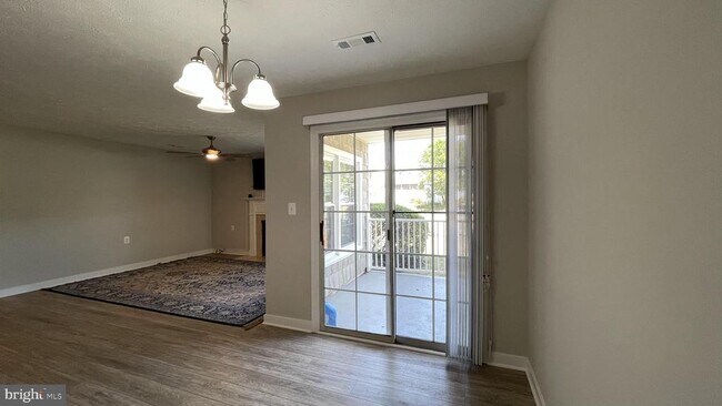 Foto del edificio - 11154 Summers Cove