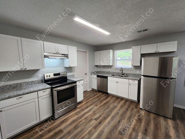 Foto del edificio - 725 W Creek Cir