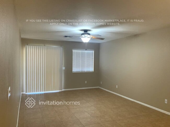 Building Photo - 1065 E Omega Dr