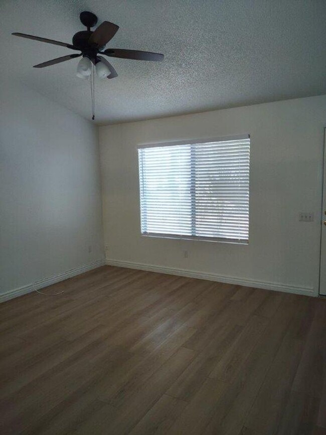 Foto del edificio - Suncrest Villas East