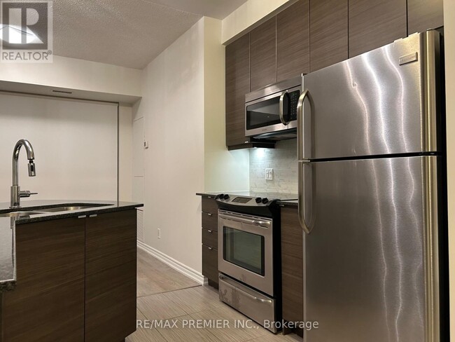 Photo du bâtiment - 7730 Kipling Ave