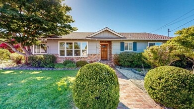 Building Photo - 1827 Creekside Rd