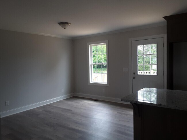 Building Photo - 128 Fiddlers Ct