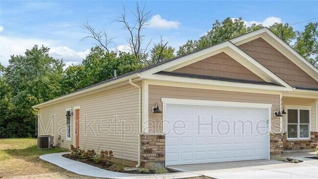 Building Photo - 3310 Tytus Ave