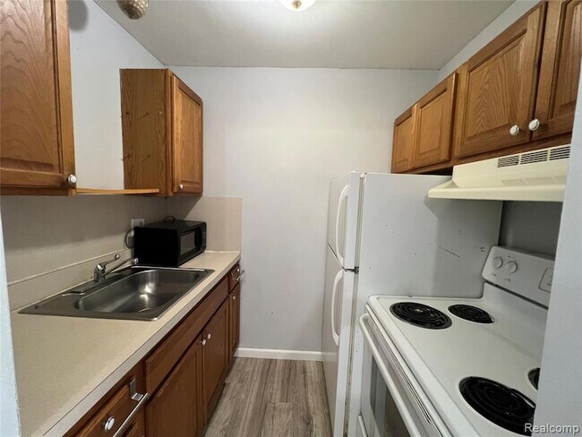 Foto del edificio - 31831 Grand River Ave