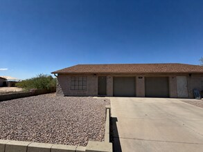 Building Photo - 10800 W Carousel Dr
