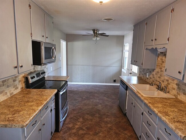 Foto del edificio - 3208 Brown Trail
