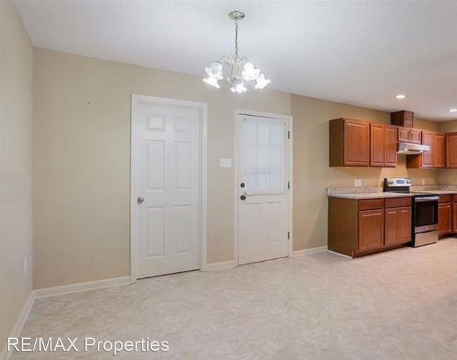 Building Photo - 3 br, 2 bath House - 16613 Bristoe Ave.