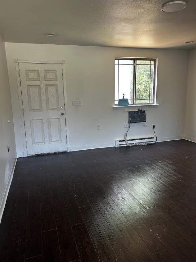Building Photo - 1809 Meadowgreen Dr