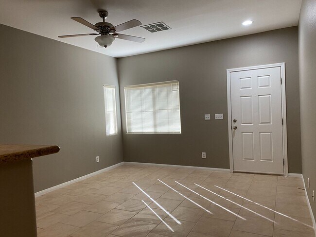 Foto del edificio - 2 Story 2 brm 2 1/2 bath 1 car garage home