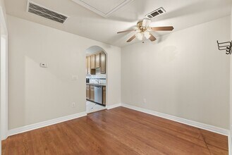 Building Photo - 2513 Shakespeare St